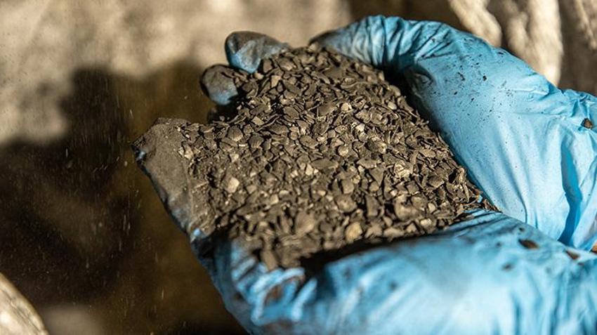 Sakarya'daki dev tesis resmen dolar üretiyor! 4 lira maliyetli ürün işlenerek 10 dolara satılıyor