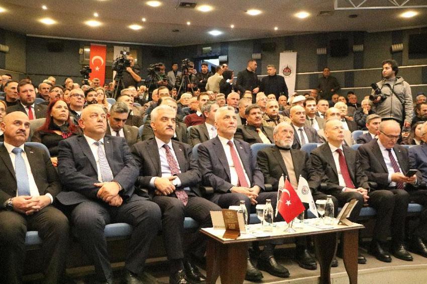 Bakan Bolat'tan Düzce esnafına müjde: 100 milyon kredi desteği sağlanacak