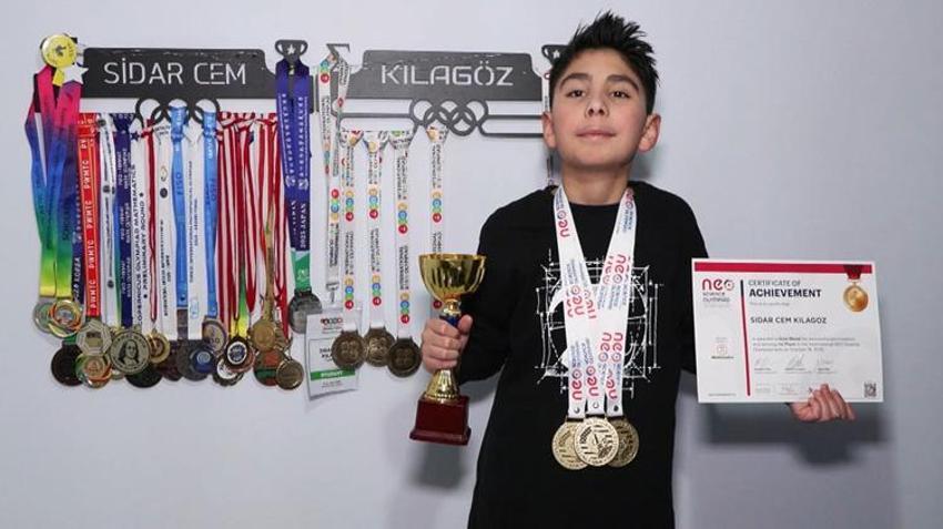 Dünya 11 yaşındaki dahi Cem'i konuşuyor! Amerika'daki olimpiyatlarda 117 ülke arasında 2 kez birinci oldu