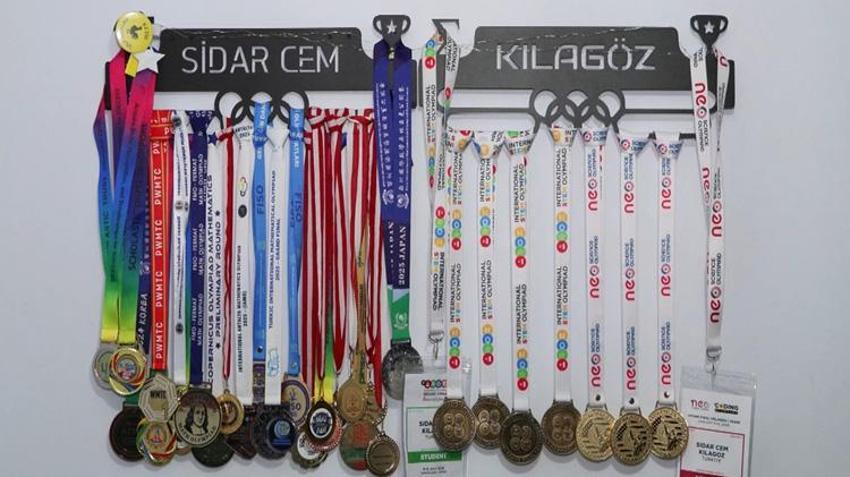 Dünya 11 yaşındaki dahi Cem'i konuşuyor! Amerika'daki olimpiyatlarda 117 ülke arasında 2 kez birinci oldu