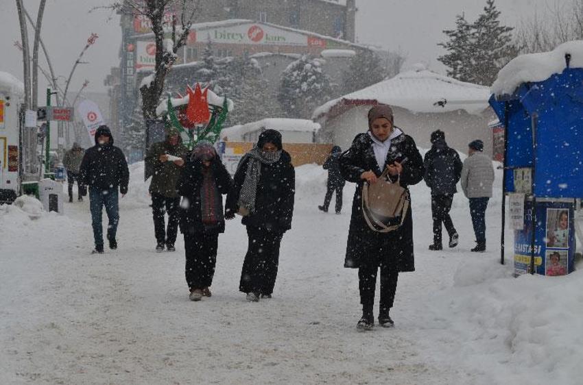 Yoğun kar yağışı ve sağanak kuvvetli geliyor! Meteoroloji son raporu açıkladı: 23 şehir için 'sarı' alarm verildi