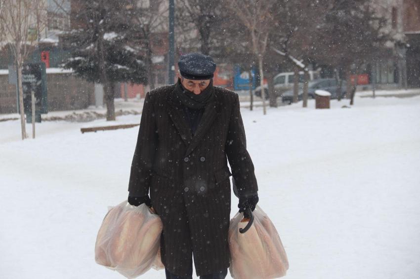 Yoğun kar yağışı ve sağanak kuvvetli geliyor! Meteoroloji son raporu açıkladı: 23 şehir için 'sarı' alarm verildi
