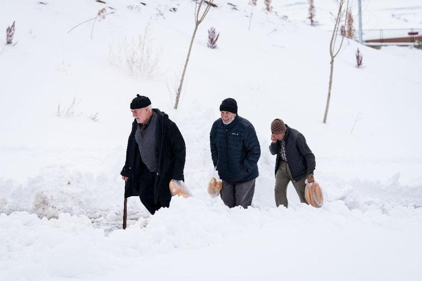 Yoğun kar yağışı ve sağanak kuvvetli geliyor! Meteoroloji son raporu açıkladı: 23 şehir için 'sarı' alarm verildi