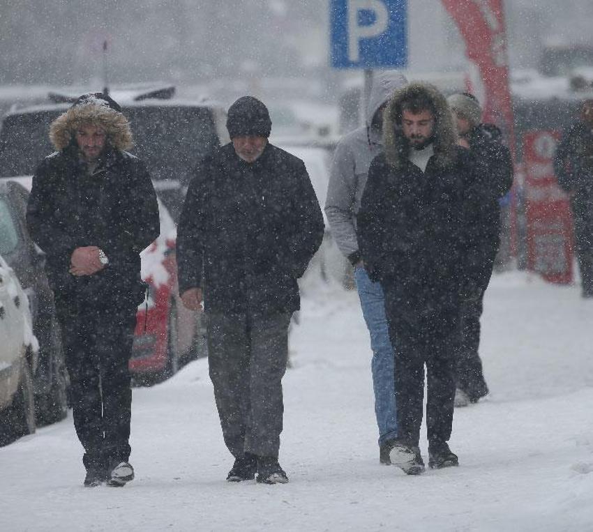 Yoğun kar yağışı ve sağanak kuvvetli geliyor! Meteoroloji son raporu açıkladı: 23 şehir için 'sarı' alarm verildi
