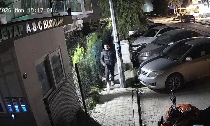 İzmir’de dehşet anları kamerada: Eski erkek arkadaşı tarafından sokak ortasında öldürüldü