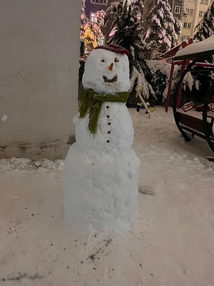 Batman'da hasret yıllar sonra sona ermişti: Kardan adamlar kentin simgesi oldu