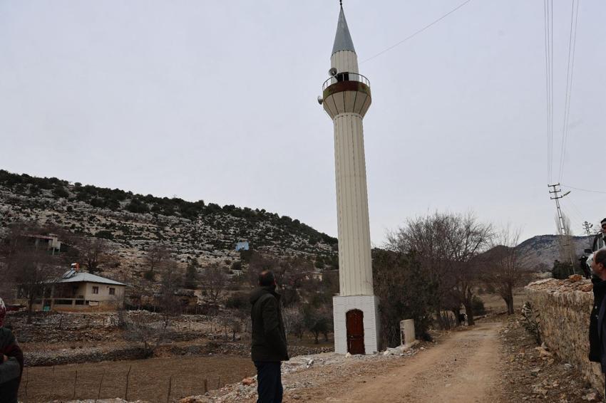 Adana'da Karadeniz fıkrası gibi olay: Cemaat, imam, minare var fakat cami yok