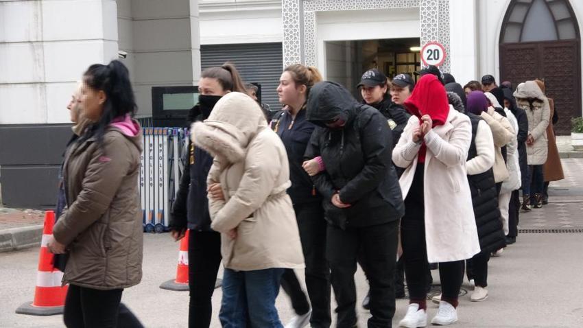 Yapay zekayla kadın oldular! Akılalmaz sistem deşifre edildi: 483 milyonluk vurgun yaptılar