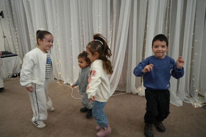 Kırıkkale'de çocuklar için ücretsiz şenlik düzenlendi, aileler akın etti