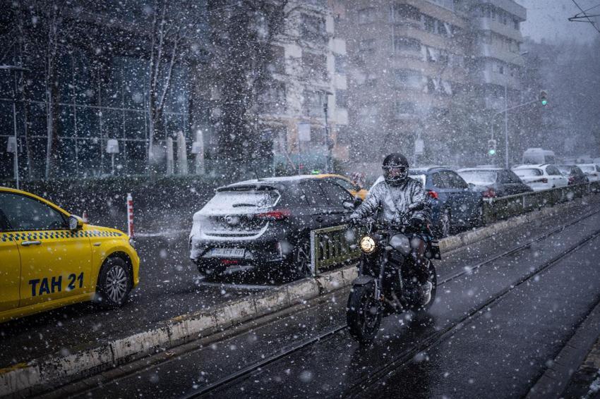 Lapa lapa kar yağışı, sağanak ve fırtına geliyor! Meteoroloji tarih vererek illeri tek tek uyardı