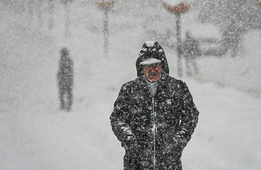 Lapa lapa kar yağışı, sağanak ve fırtına geliyor! Meteoroloji tarih vererek illeri tek tek uyardı