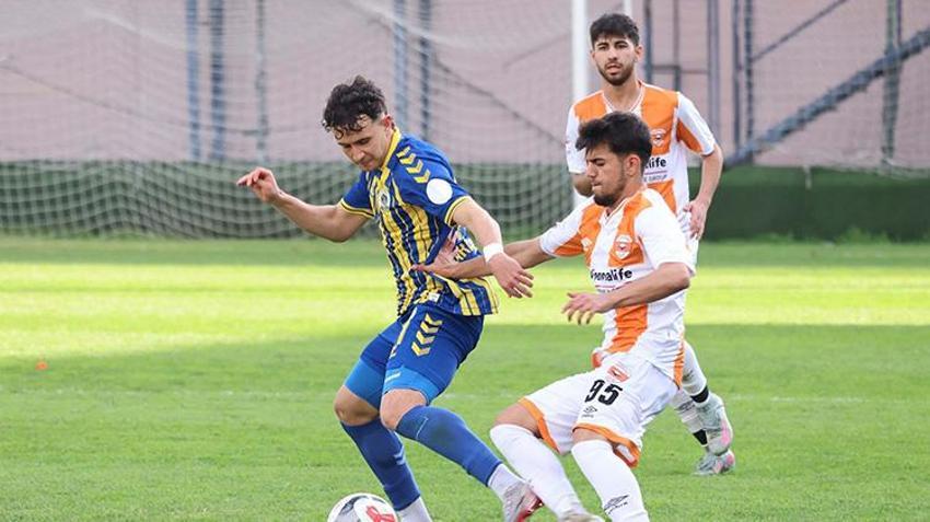 Menemen seriyi sürdürdü! Adanaspor'u evinde farklı yendi