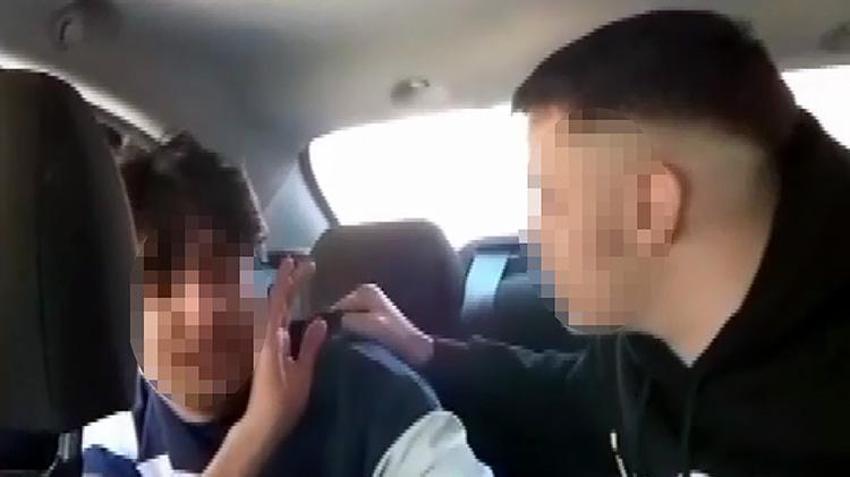 Çevrimiçi oyunda küfürleşen gençler 'yemek' tuzağı kurdu! Takside darp edip görüntülerini çektiler