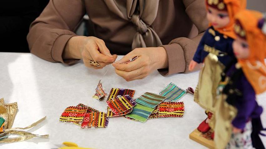 Gaziantepli kadınlar 'Ezo Gelin' bebekleriyle aile ekonomisine katkı sağlıyor