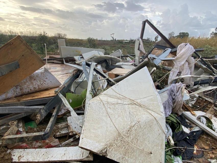 Antalya'da 3 mahalle yok oldu: Önüne kattığı her şeyi savurdu
