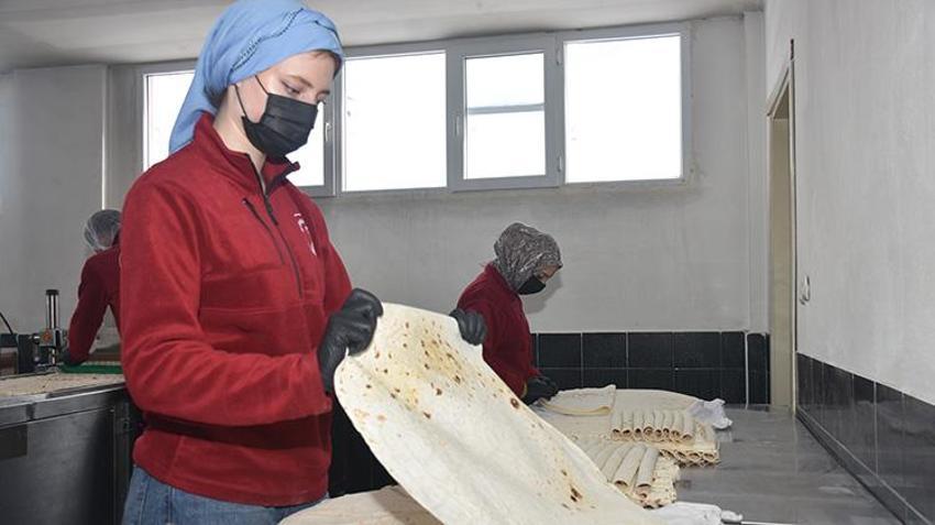 Apartman dairesinde üretmeye başladılar, Avrupa sofralarına taşıdılar! Gümüşhaneli karı koca el birliğiyle geleneksel lezzeti dünya markası yaptılar