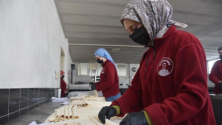 Apartman dairesinde üretmeye başladılar, Avrupa sofralarına taşıdılar! Gümüşhaneli karı koca el birliğiyle geleneksel lezzeti dünya markası yaptılar