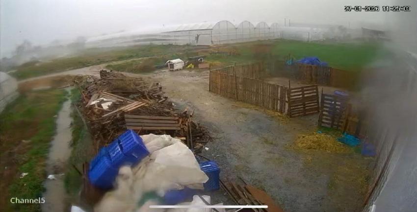 Antalya’da hortum felaketi: Saniyeler içinde yerle bir etti