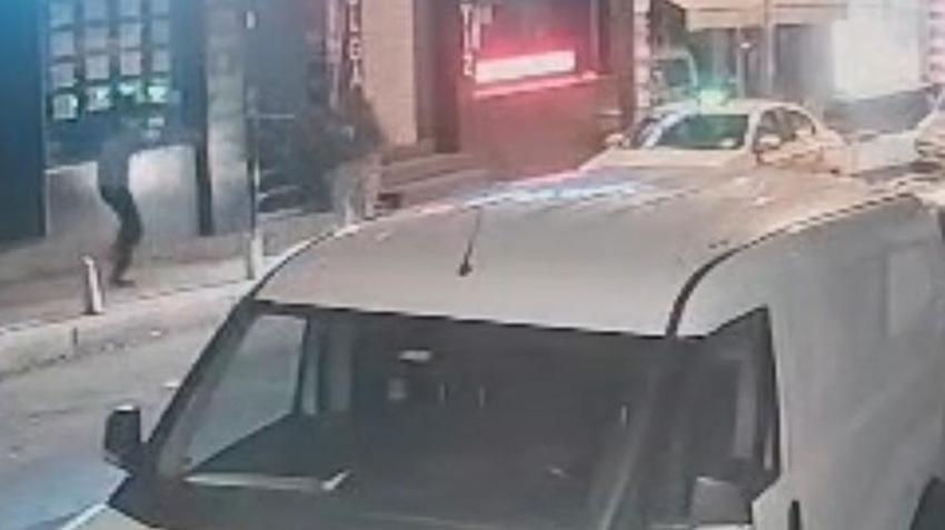 İstanbul'un göbeğinde kalaşnikoflu saldırı! Olay yerinde 34 kovan bulundu: 'Dayı lakaplı birinden işi aldık'