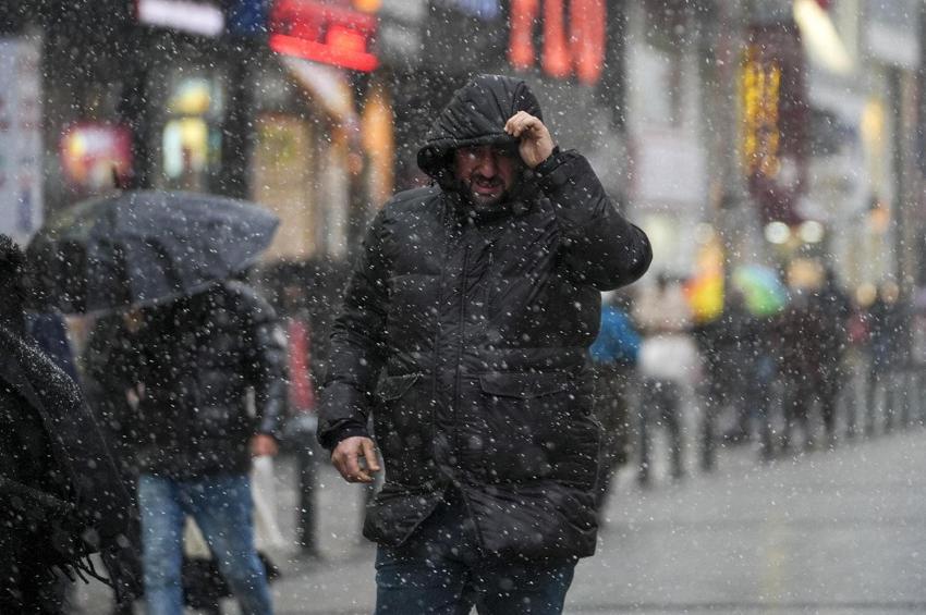 Kar yağışları geri geliyor! Meteoroloji son hava durumu raporuyla 20 ili uyardı