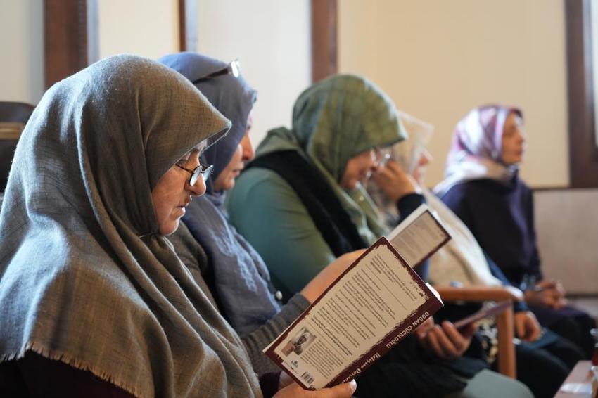 Erzurum’da ev hanımlarının 12 yıllık okuma serüveni konağa taşındı! Altın günü için değil kitap için bir araya geldiler