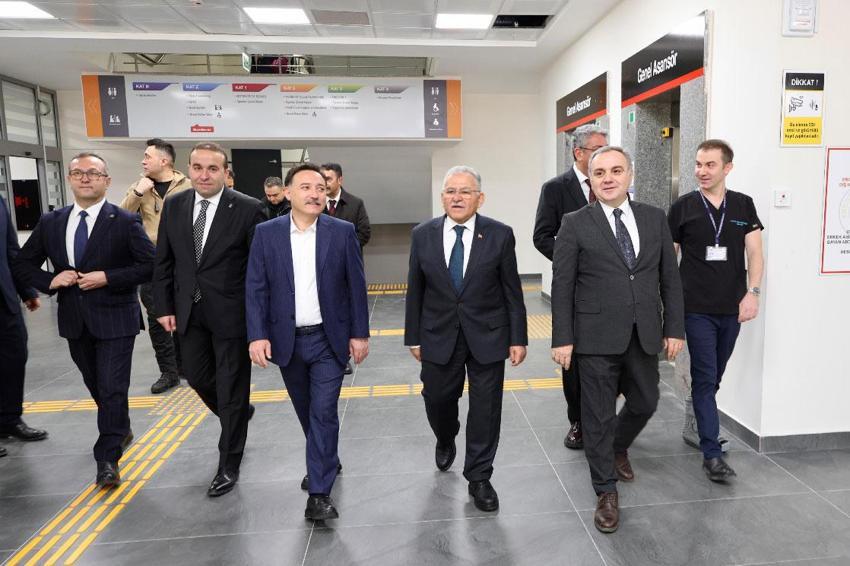 Türkiye'nin en büyük diş hastanesi Kayseri'de! Erciyes Üniversitesi Diş Hastanesi hasta kabulüne başladı