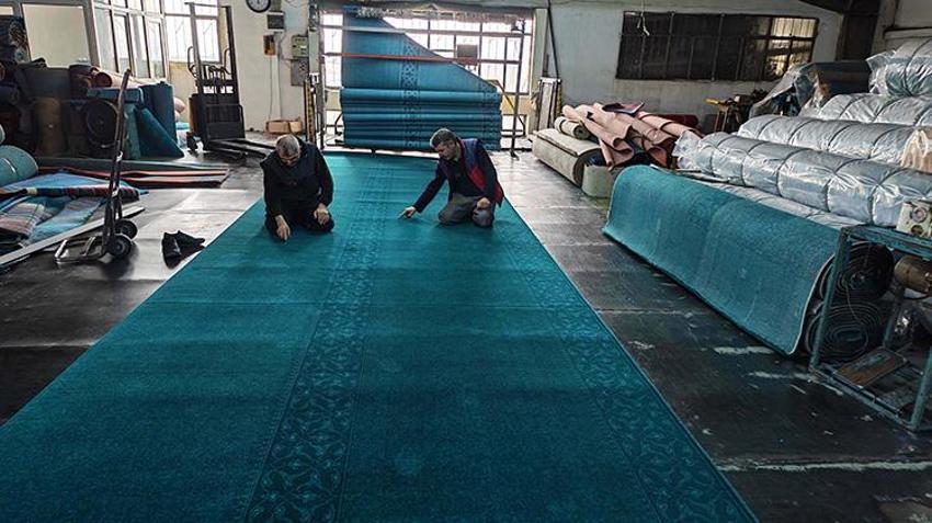 Japonya'nın en büyük camisine Manisa imzalı 'ömürlük' halı! Tokyo Camii’nin halıları Demirci’de yeniden dokundu