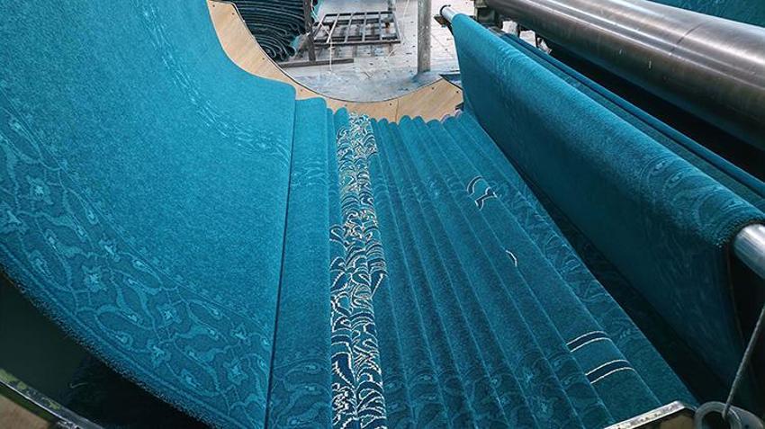 Japonya'nın en büyük camisine Manisa imzalı 'ömürlük' halı! Tokyo Camii’nin halıları Demirci’de yeniden dokundu