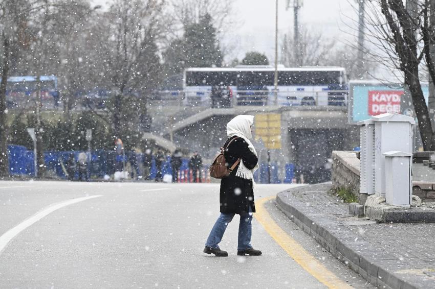 Kar yağışı ve sağanaklar kuvvetli geliyor! Meteoroloji'den 18 ile sarı kodlu uyarı