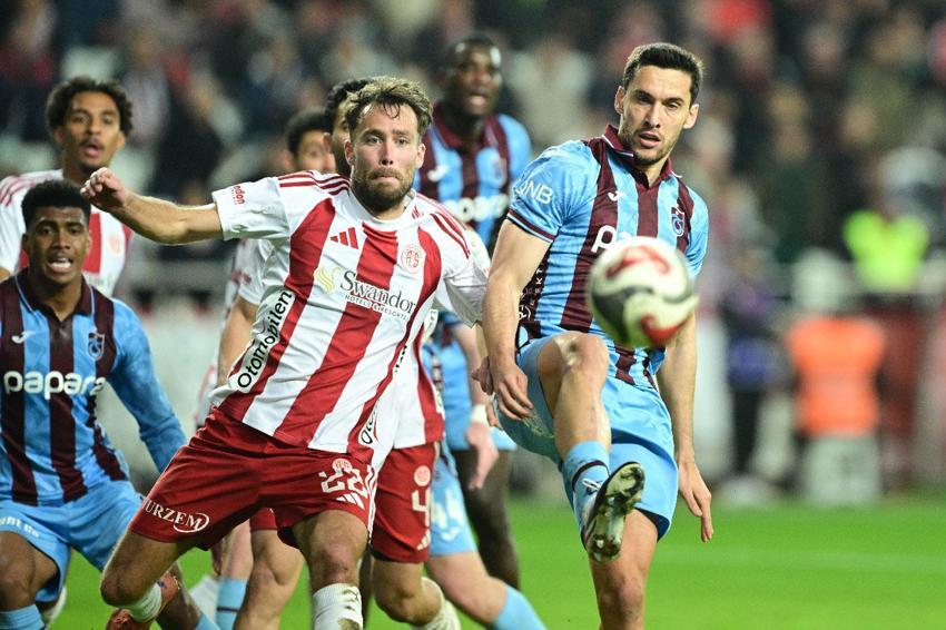 Antalyaspor-Trabzonspor maçında penaltı kaçtı puanlar paylaşıldı