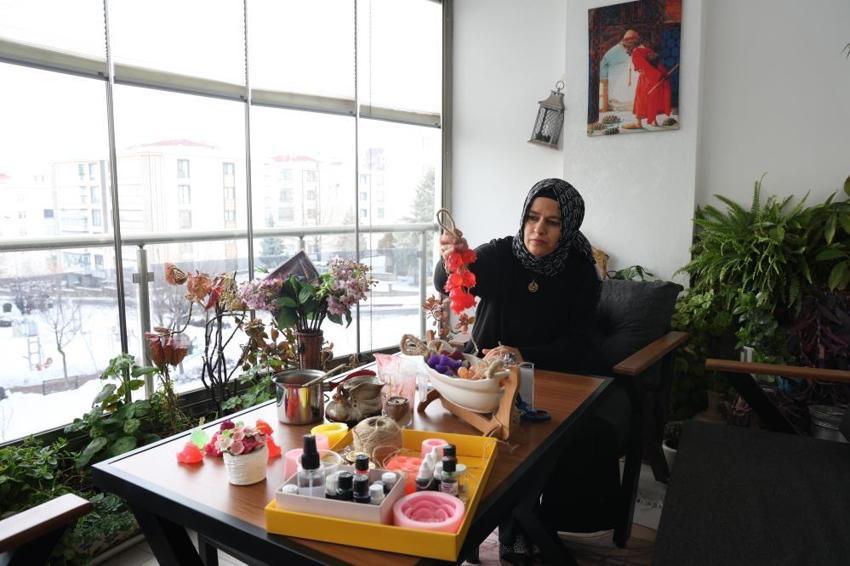 Ev hanımıydı gittiği kursla hayatı değişti! Sıfırdan başlayıp 300 kişiye iş kapısı açtı