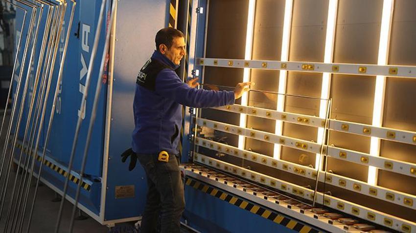 Erzincanlı iki ortak devlet desteğiyle fabrika kurdu! 18 yılda bayi ağını 4 katına çıkardılar