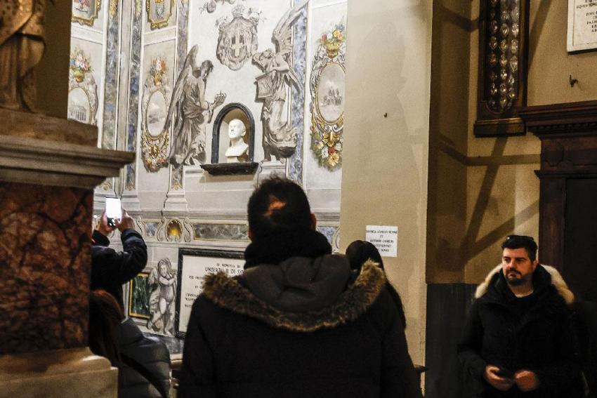 İtalya'da restorasyon skandalı! Tarihi bazilikadaki melek figürünü Meloni'ye benzettiler, tepkiler peş peşe geldi