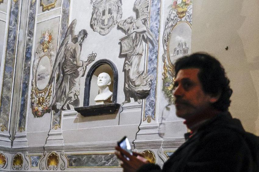 İtalya'da restorasyon skandalı! Tarihi bazilikadaki melek figürünü Meloni'ye benzettiler, tepkiler peş peşe geldi