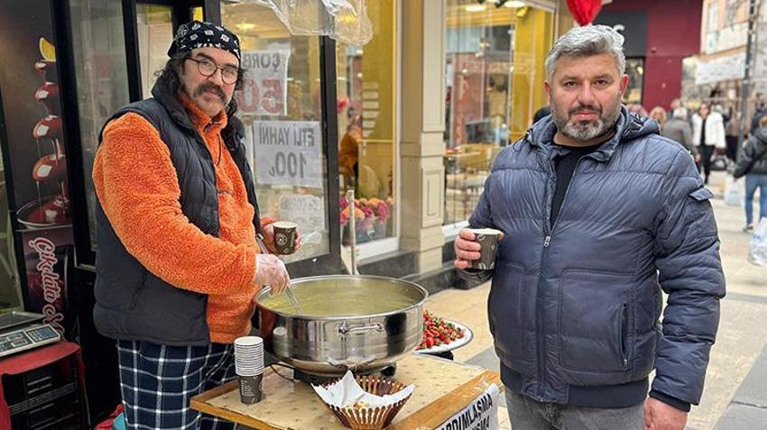 Ordu'da insanları ısıtan iyilik! Günde 200 bardak ikram ediyor