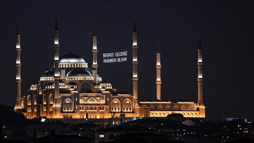 Berat Kandili Ne Zaman? 2026 Berat Gecesi: Rahmet, Af ve Bağışlanma Gecesi