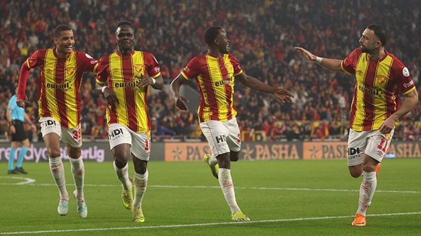 Göztepe fırtına gibi! Trabzonspor'un puan kaybettiği haftada farkı kapattı