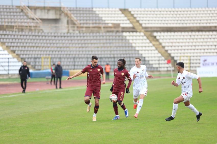 Vanspor, Bandırma'dan eli boş döndü! Ivan Cedric kırmızı kart gördü