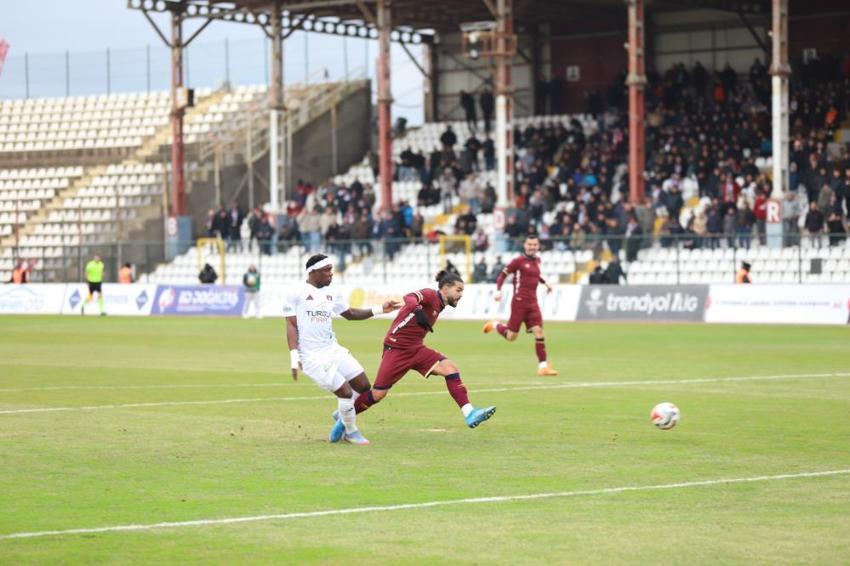 Vanspor, Bandırma'dan eli boş döndü! Ivan Cedric kırmızı kart gördü