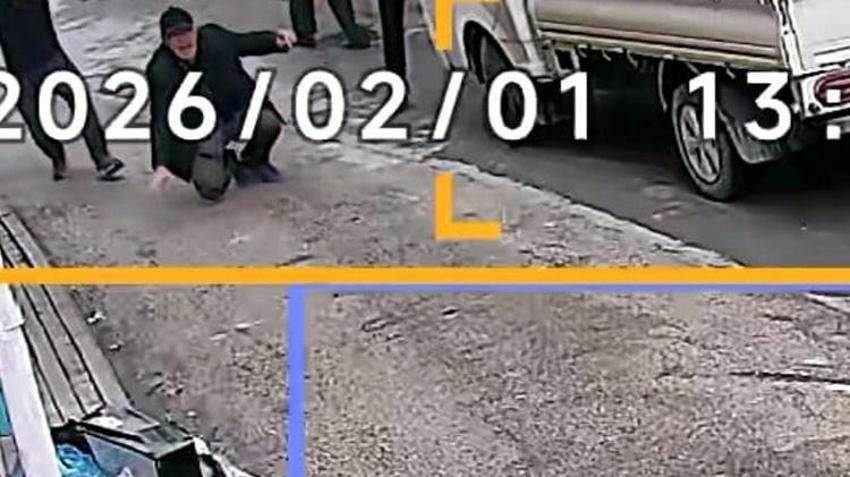 Bursa'da kayınpederini öldürüp kayınbiraderini yaralayan şahıs kaçtı! Korkunç görüntüler güvenlik kamerasına yansıdı