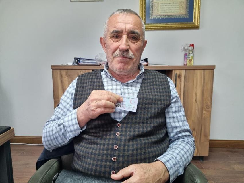 Herkes ona 'abi' demek zorunda! Yeğenleri bile karıştırıyor: Yozgatlı muhtarın sıra dışı isminin hikayesi duyan herkesi gülümsetiyor