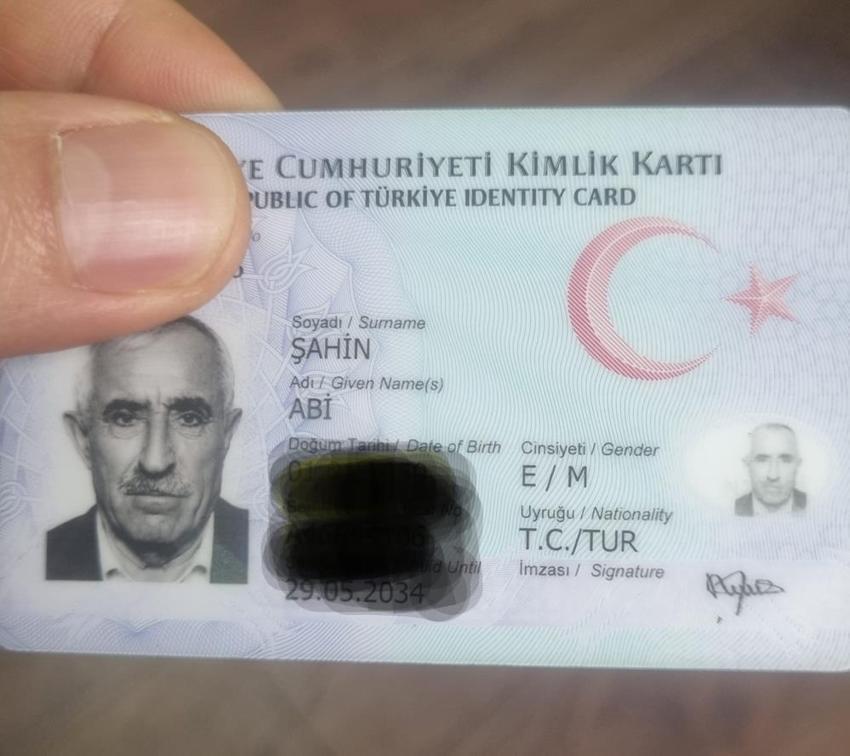 Herkes ona 'abi' demek zorunda! Yeğenleri bile karıştırıyor: Yozgatlı muhtarın sıra dışı isminin hikayesi duyan herkesi gülümsetiyor