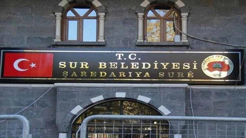 Diyarbakır’da belediye logosu değişti: Sosyal medya ikiye bölündü