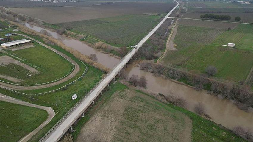 Gediz Nehri eski günlerine döndü! Kuruma noktasına gelmişti