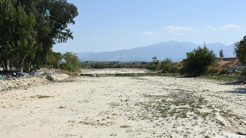 Gediz Nehri eski günlerine döndü! Kuruma noktasına gelmişti