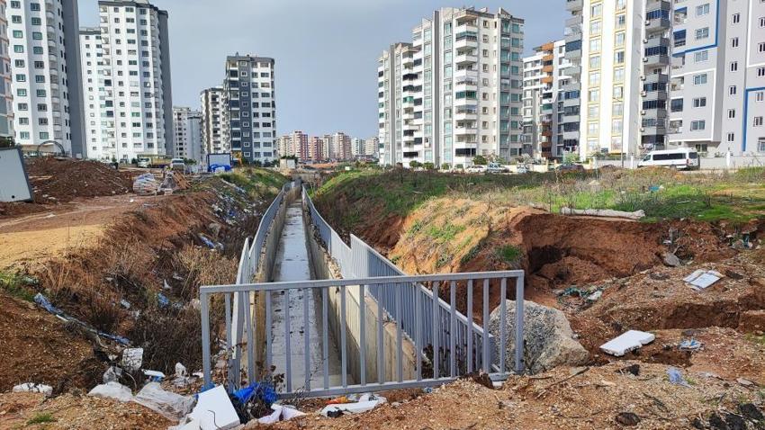 Adana’nın en yüksek ilçesini su bastı! Sarıçam'da 138 kiloluk yağış altyapıyı iflas ettirdi