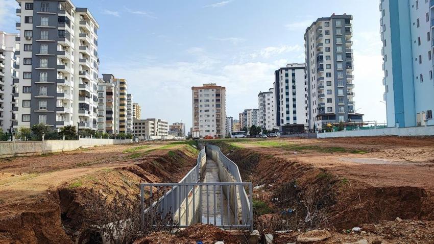 Adana’nın en yüksek ilçesini su bastı! Sarıçam'da 138 kiloluk yağış altyapıyı iflas ettirdi