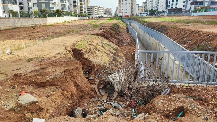 Adana’nın en yüksek ilçesini su bastı! Sarıçam'da 138 kiloluk yağış altyapıyı iflas ettirdi
