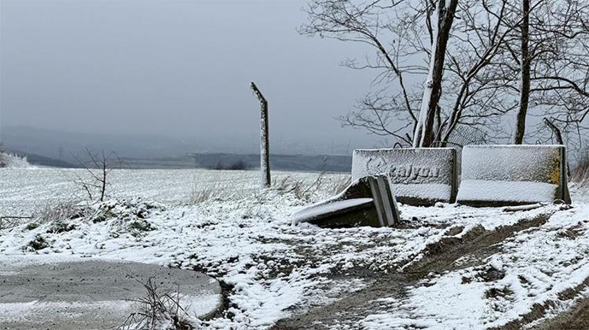 İstanbul'a kış geri döndü! Birçok ilçe beyaza büründü, yeni görüntüler geldi