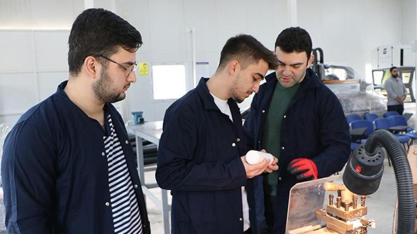 Adana'da 'aranan elemanlar' yetiştiriliyor! Mezunların yüzde 65'i istihdam ediliyor